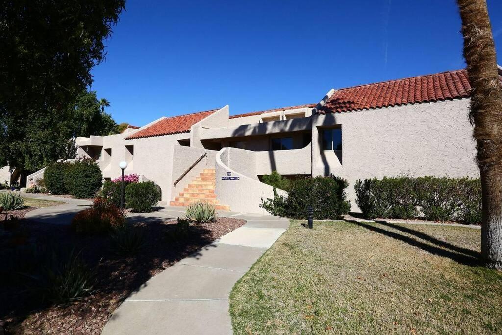 Swim, Hike, Golf, Shop, View Golfers Frm Ur Patio. Apartment Scottsdale Exterior photo